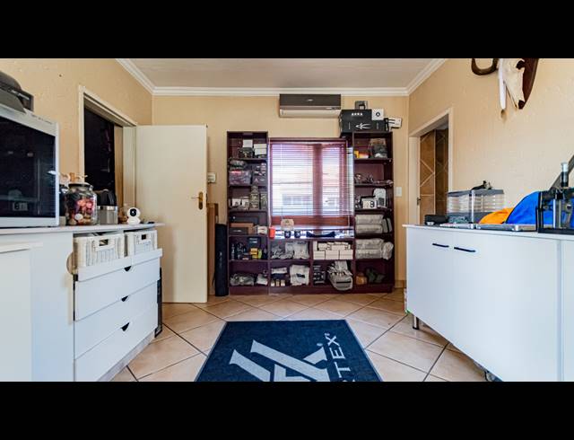 3 BEDROOM SECTIONAL TITLE FOR SALE IN MORELETA PARK